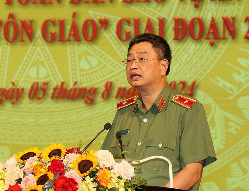 Mỗi chức sắc, chức việc, giáo dân là nhân tố tích cực trong công tác giữ gìn an ninh trật tự Mỗi chức sắc, chức việc, giáo dân là nhân tố tích cực trong công tác giữ gìn an ninh trật tự