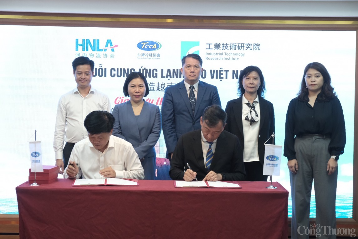 ông Trần Đức Nghĩa, Chủ tịch HNLA và ông Freezer Lin, Chủ tịch TCCA đã đại diện cho hai Hiệp hội ký Biên bản ghi nhớ hợp tác ông Trần Đức Nghĩa, Chủ tịch HNLA và ông Freezer Lin, Chủ tịch TCCA đã đại diện cho hai Hiệp hội ký Biên bản ghi nhớ hợp tác