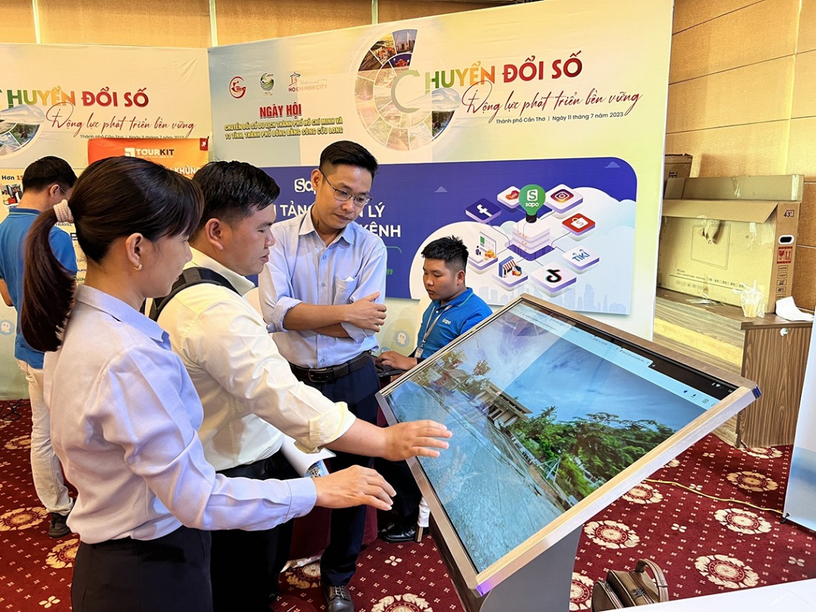 Doanh nghiệp đẩy mạnh chuyển đổi số trong kinh doanh Doanh nghiệp đẩy mạnh chuyển đổi số trong kinh doanh