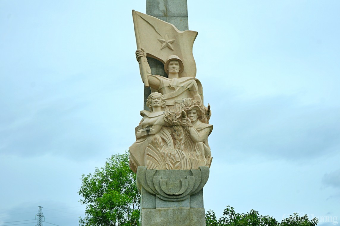 Về Thượng Đức anh hùng Về Thượng Đức anh hùng