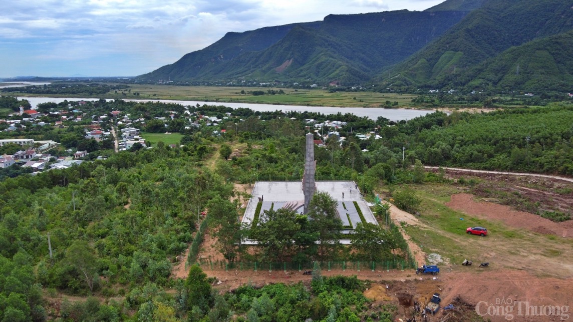 Về Thượng Đức anh hùng Về Thượng Đức anh hùng