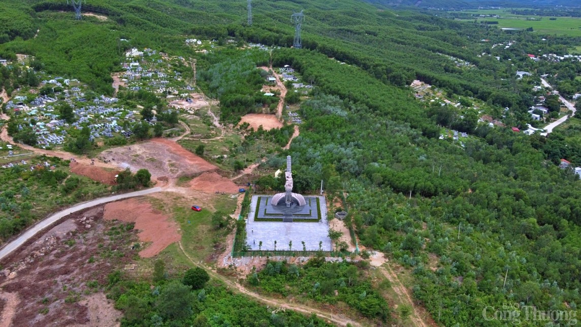 Về Thượng Đức anh hùng Về Thượng Đức anh hùng