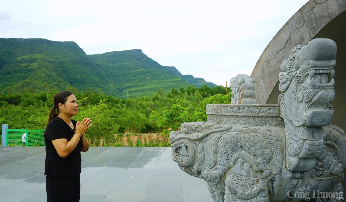 Về Thượng Đức anh hùng Về Thượng Đức anh hùng