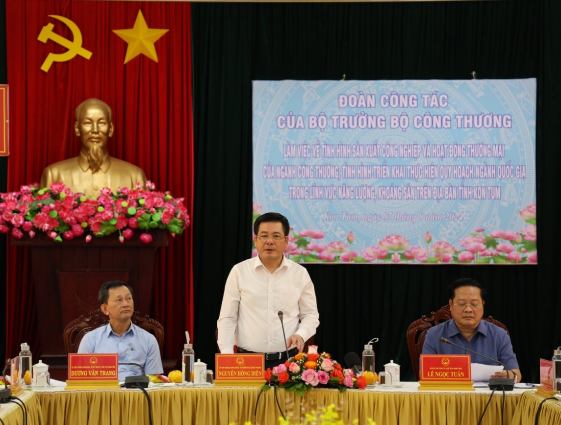 Bộ trưởng Nguyễn Hồng Diên làm việc với tỉnh Kon Tum Bộ trưởng Nguyễn Hồng Diên làm việc với tỉnh Kon Tum