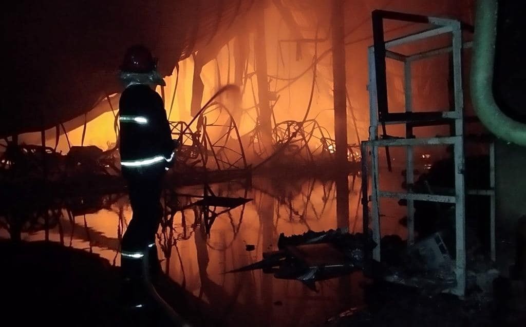 Đồng Nai: Cháy lớn tại kho của Công ty TNHH Shing Mark Vina trong đêm Đồng Nai: Cháy lớn tại kho của Công ty TNHH Shing Mark Vina trong đêm