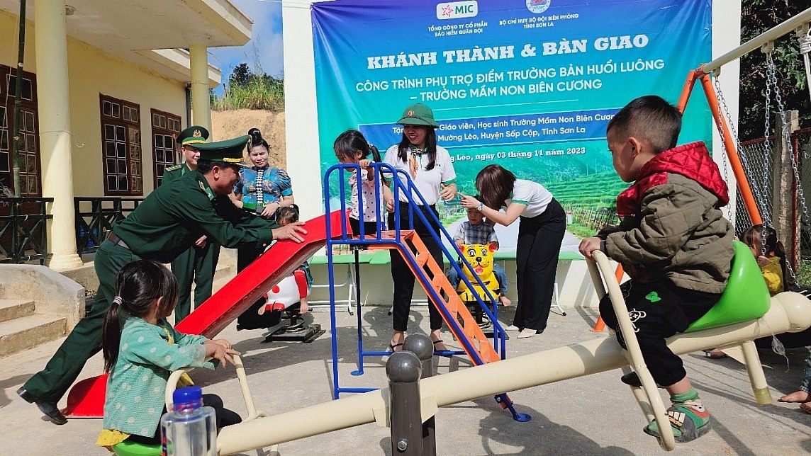 MIC trao tặng công trình phụ trợ cho điểm trường Huổi Luông – Sơn La MIC trao tặng công trình phụ trợ cho điểm trường Huổi Luông – Sơn La