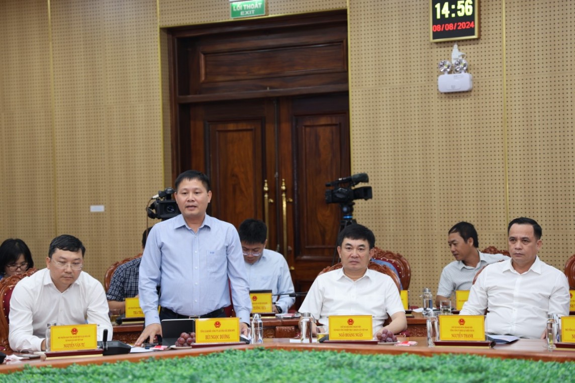 Chùm ảnh Bộ trưởng Nguyễn Hồng Diên làm việc với tỉnh Quảng Ngãi