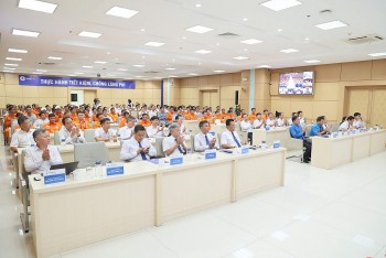 Công đoàn EVNCPC biểu dương lao động giỏi, cán bộ công đoàn tiêu biểu, an toàn vệ sinh viên xuất sắc