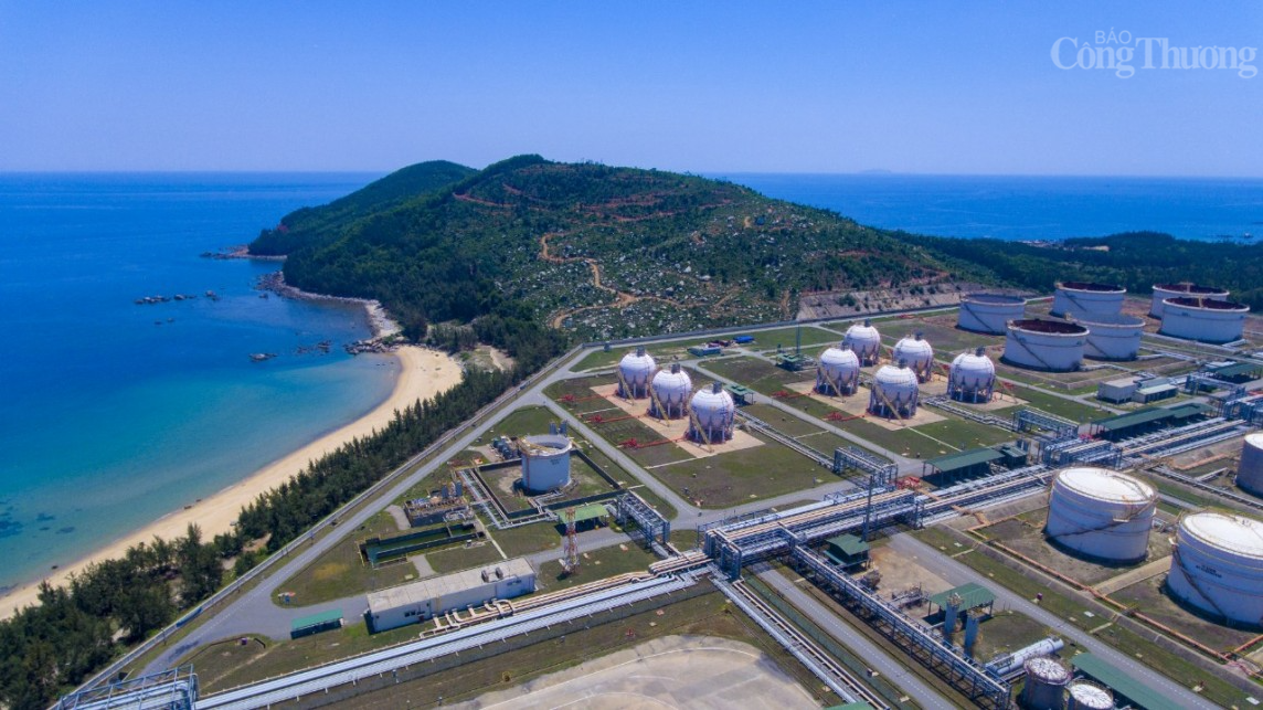 Bộ trưởng Nguyễn Hồng Diên thăm, thị sát Nhà máy lọc dầu Dung Quất, nhà máy thép Hòa Phát