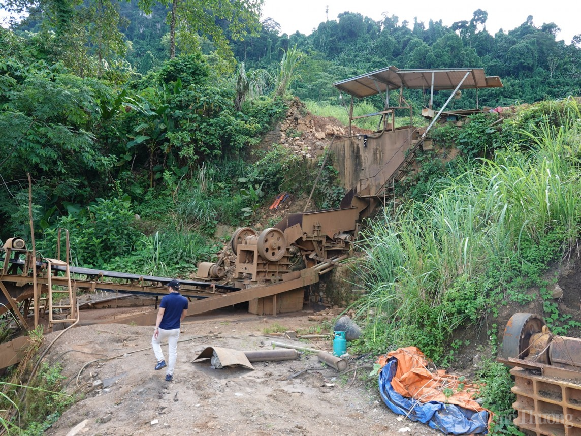 quặng kim phát thanh hóa