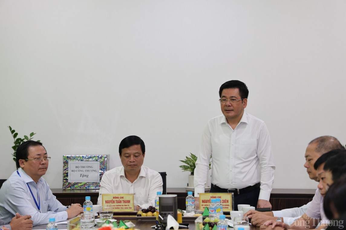 Bộ trưởng Nguyễn Hồng Diên thị sát công ty may DELTA GALIL Bình Định Bộ trưởng Nguyễn Hồng Diên thị sát công ty may DELTA GALIL Bình Định