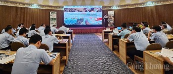 Tập huấn về phòng chống buôn bán trái phép động vật hoang dã cho cán bộ quản lý thị trường