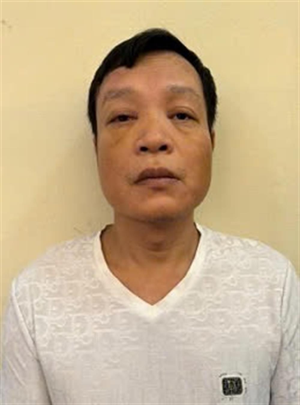 Bắt giữ đối tượng mang súng đe dọa người trong quán phở Bắt giữ đối tượng mang súng đe dọa người trong quán phở