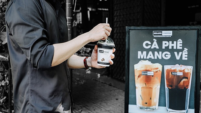 Mô hình cà phê mang đi khá phổ biến tại nhiều tỉnh, thành trên cả nước Mô hình cà phê mang đi khá phổ biến tại nhiều tỉnh, thành trên cả nước