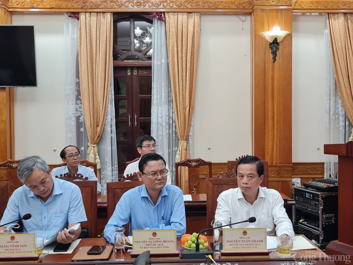 Bộ trưởng Nguyễn Hồng Diên làm việc với tỉnh Bình Định Bộ trưởng Nguyễn Hồng Diên làm việc với tỉnh Bình Định