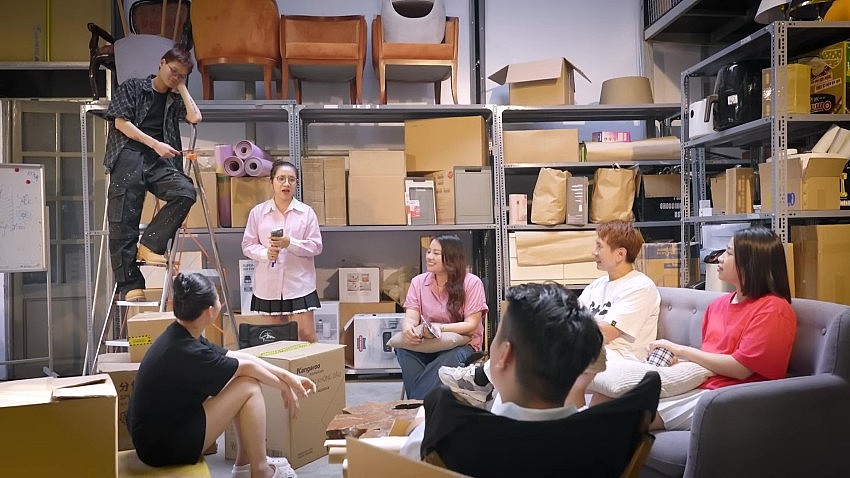 Hình ảnh quá trình chuẩn bị kỳ công đằng sau những phiên livestream khủng được bật mí trong tập 1