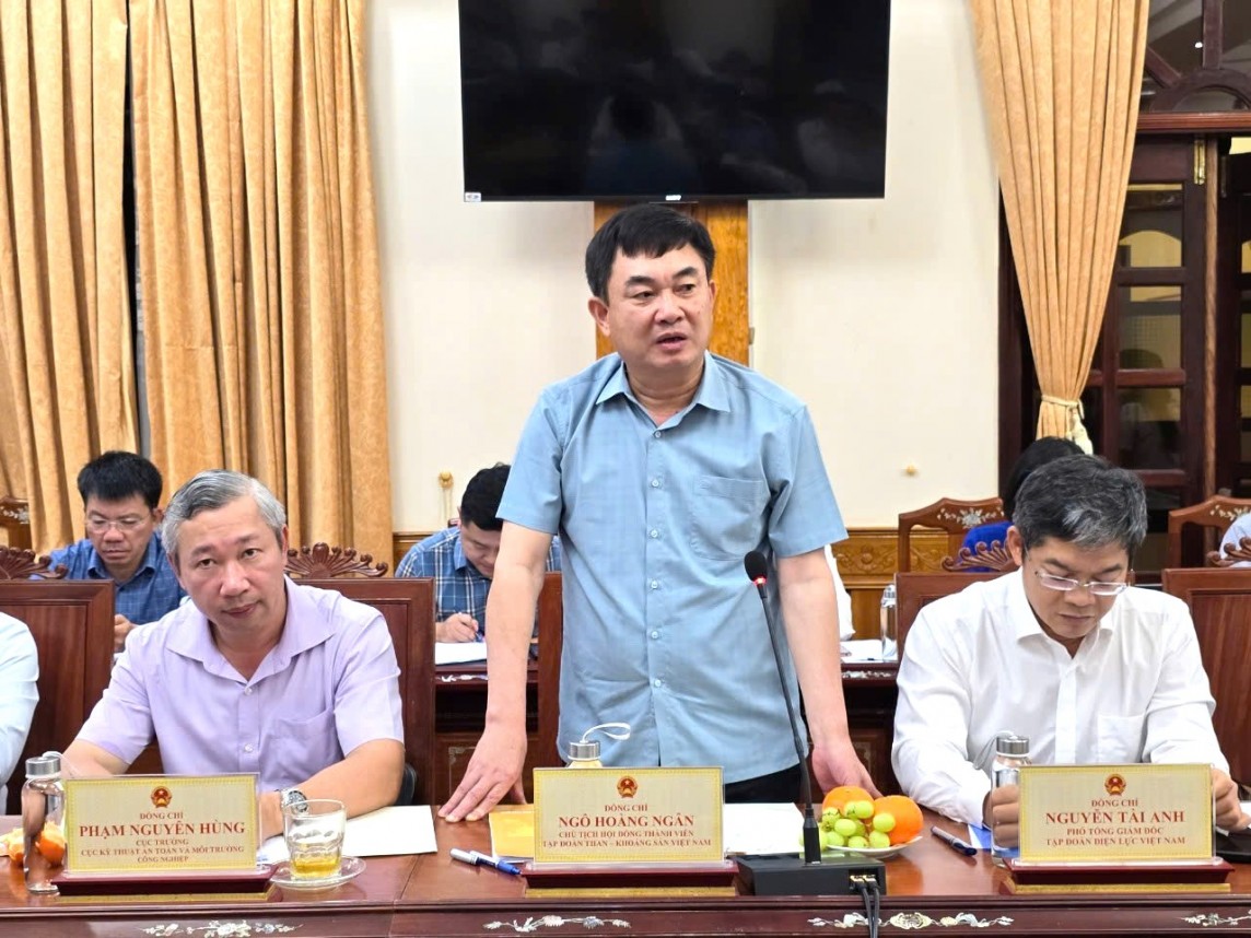 Chùm ảnh Đoàn Công tác Bộ Công Thương làm việc tại tỉnh Bình Định Chùm ảnh Đoàn Công tác Bộ Công Thương làm việc tại tỉnh Bình Định