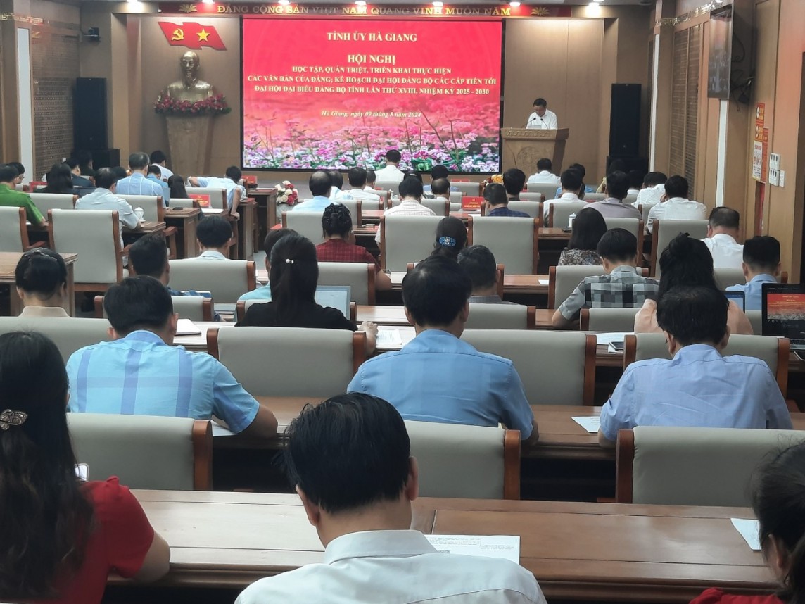 Hội nghị học tập, quán triệt, triển khai thực hiện các văn bản của Trung ương Đảng và Tỉnh ủy Hội nghị học tập, quán triệt, triển khai thực hiện các văn bản của Trung ương Đảng và Tỉnh ủy