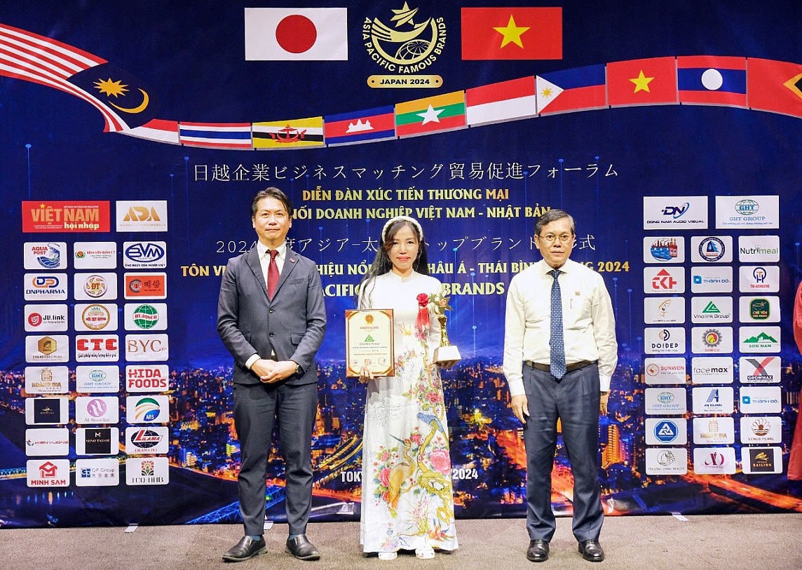 Vinalink Group ra mắt thương hiệu mỹ phẩm Vxebra Vinalink Group ra mắt thương hiệu mỹ phẩm Vxebra