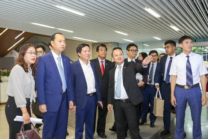 Hành trình 2 thập kỷ những "cánh sóng" truyền hình VTC Hành trình 2 thập kỷ những "cánh sóng" truyền hình VTC