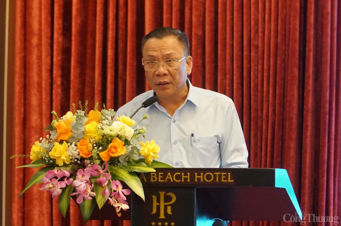 Ông Nguyễn Văn Trừ - Phó Giám đốc Sở Công Thương Đà Nẵng cho biết giải thưởng nhằm khích lệ thói quen tiết kiệm điện trong cộng đồng Ông Nguyễn Văn Trừ - Phó Giám đốc Sở Công Thương Đà Nẵng cho biết giải thưởng nhằm khích lệ thói quen tiết kiệm điện trong cộng đồng