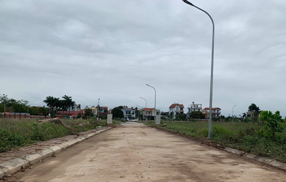 Giá đất nền tăng phi mã, cảnh báo 'sốt ảo' ở ngoại thành Hà Nội Giá đất nền tăng phi mã, cảnh báo 'sốt ảo' ở ngoại thành Hà Nội