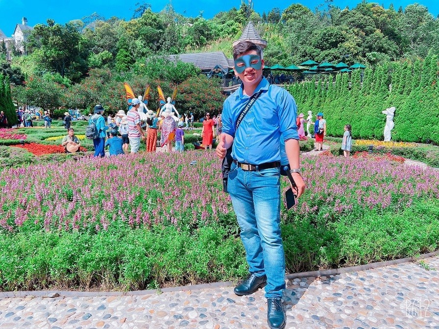 Anh Lê Trọng Hiếu tại Sóc Trăng trúng 9 triệu đồng nhờ thanh lọc làm mát cơ thể với Trà Dr Thanh. Anh Lê Trọng Hiếu tại Sóc Trăng trúng 9 triệu đồng nhờ thanh lọc làm mát cơ thể với Trà Dr Thanh.