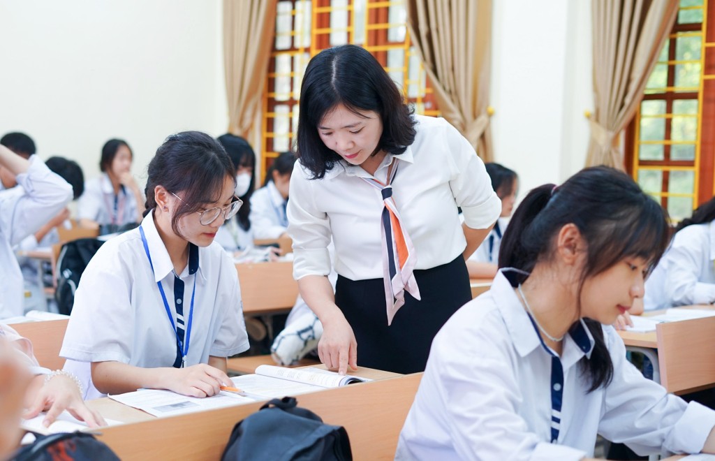 Bộ Chính trị yêu cầu bảo đảm ngân sách chi cho giáo dục - đào tạo tối thiểu 20%