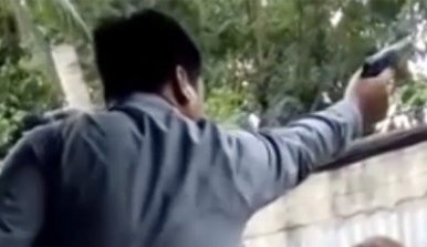 Hà Nội: Hai thanh niên bị bắt vì nổ súng dằn mặt khi đối thủ vắng nhà Hà Nội: Hai thanh niên bị bắt vì nổ súng dằn mặt khi đối thủ vắng nhà