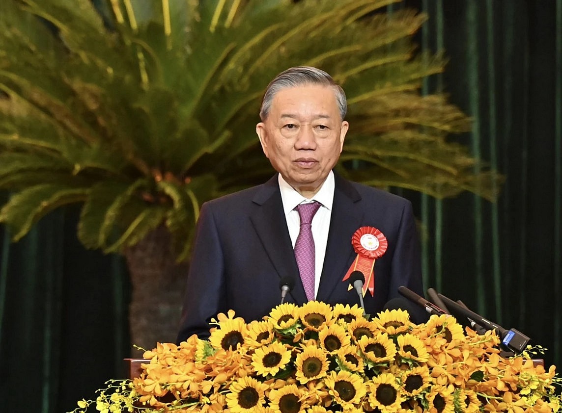 Công an TP. Hồ Chí Minh đón nhận danh hiệu Anh hùng Lực lượng vũ trang nhân dân Công an TP. Hồ Chí Minh đón nhận danh hiệu Anh hùng Lực lượng vũ trang nhân dân