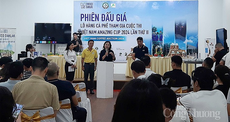 phiên đấu giá lô hàng cà phê đặc sản Vietnam Amazing Cup 2024 phiên đấu giá lô hàng cà phê đặc sản Vietnam Amazing Cup 2024