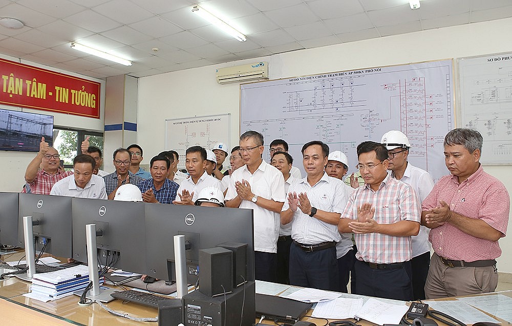 Đóng điện Đường dây 500kV mạch 3 đoạn Nam Định 1- Phố Nối Đóng điện Đường dây 500kV mạch 3 đoạn Nam Định 1- Phố Nối