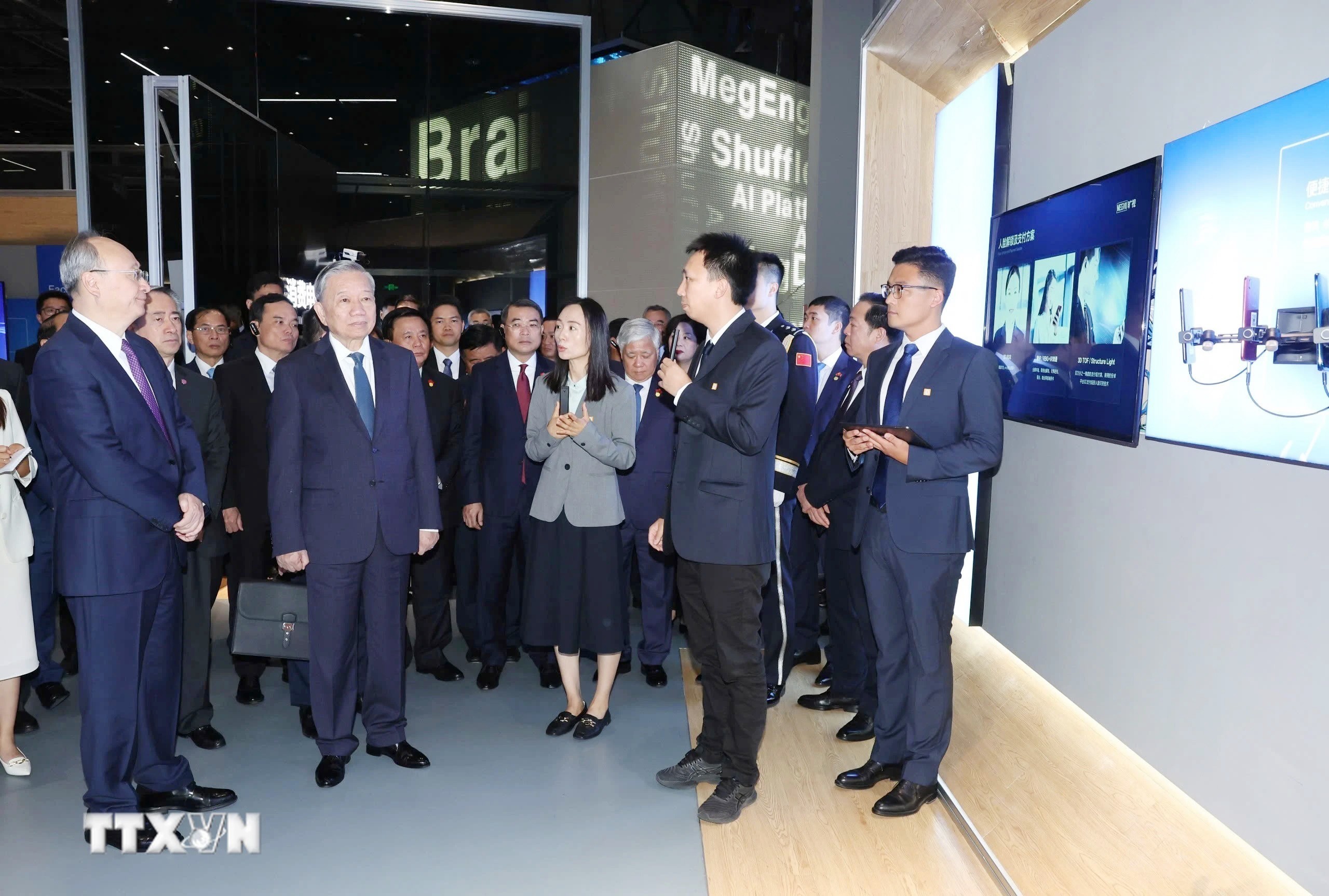 Tổng Bí thư, Chủ tịch nước Tô Lâm thăm Công ty công nghệ MEGVII Danh sách 14 văn kiện hợp