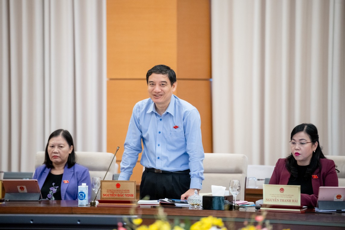 Chủ nhiệm Ủy ban Văn hóa, Giáo dục của Quốc hội Nguyễn Đắc Vinh  Chủ nhiệm Ủy ban Văn hóa, Giáo dục của Quốc hội Nguyễn Đắc Vinh