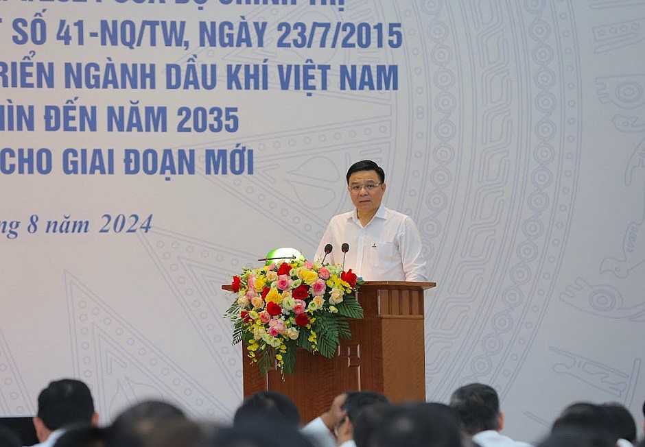 Hội nghị Quán triệt và triển khai Kết luận 76-KL/TW của Bộ Chính trị về định hướng chiến lược dầu khí Hội nghị Quán triệt và triển khai Kết luận 76-KL/TW của Bộ Chính trị về định hướng chiến lược dầu khí