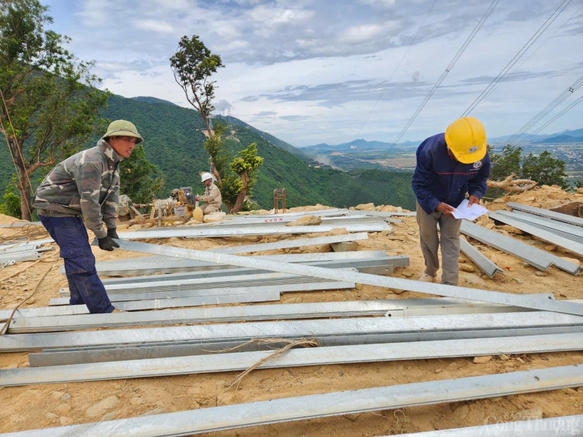 Những cột ‘Phong ba’ trên công trình đường dây 500kV mạch 3 Những cột ‘Phong ba’ trên công trình đường dây 500kV mạch 3