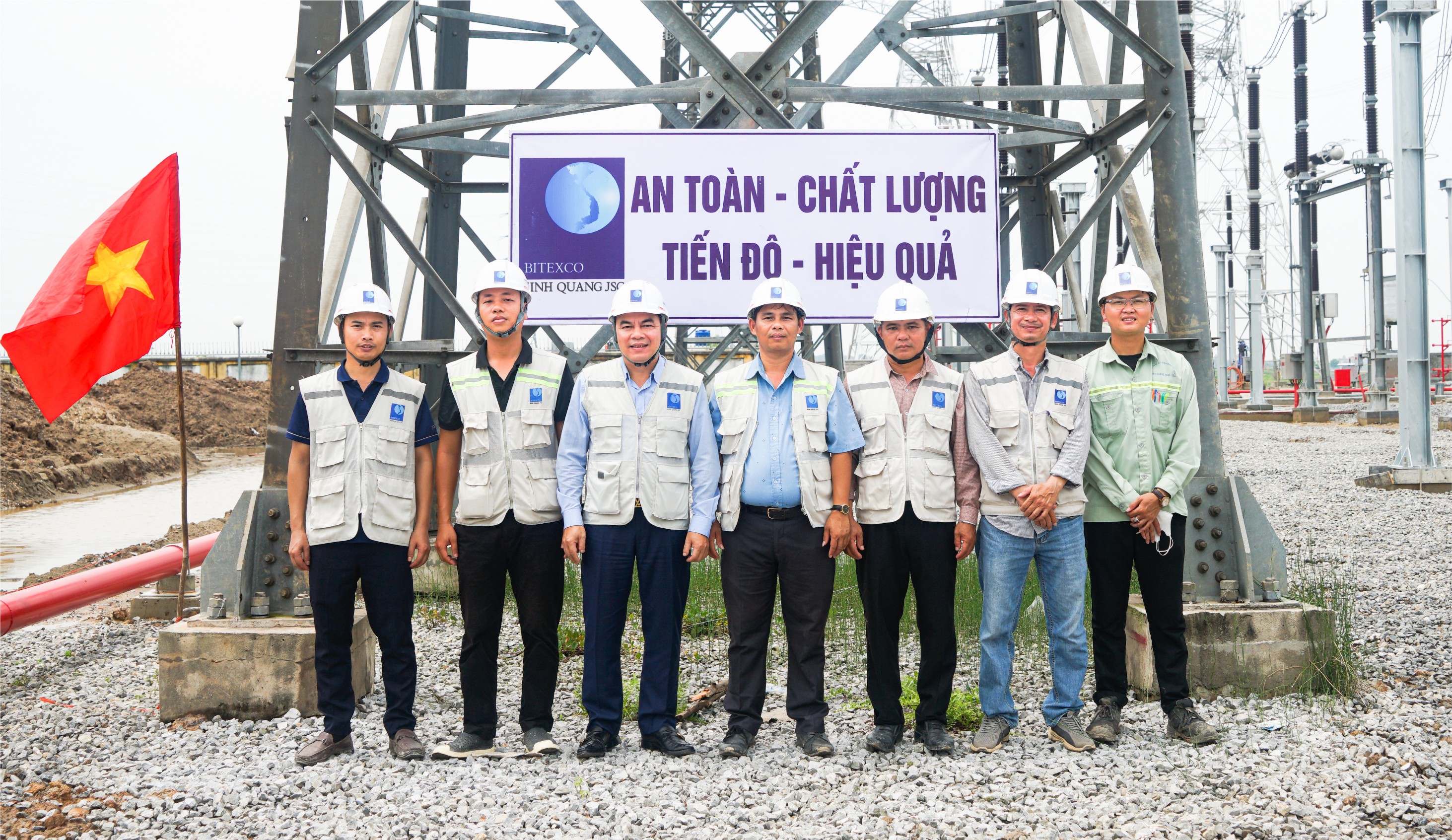 Đường dây 500kV mạch 3: 'Kỳ tích' mới ngành điện Đường dây 500kV mạch 3: 'Kỳ tích' mới ngành điện