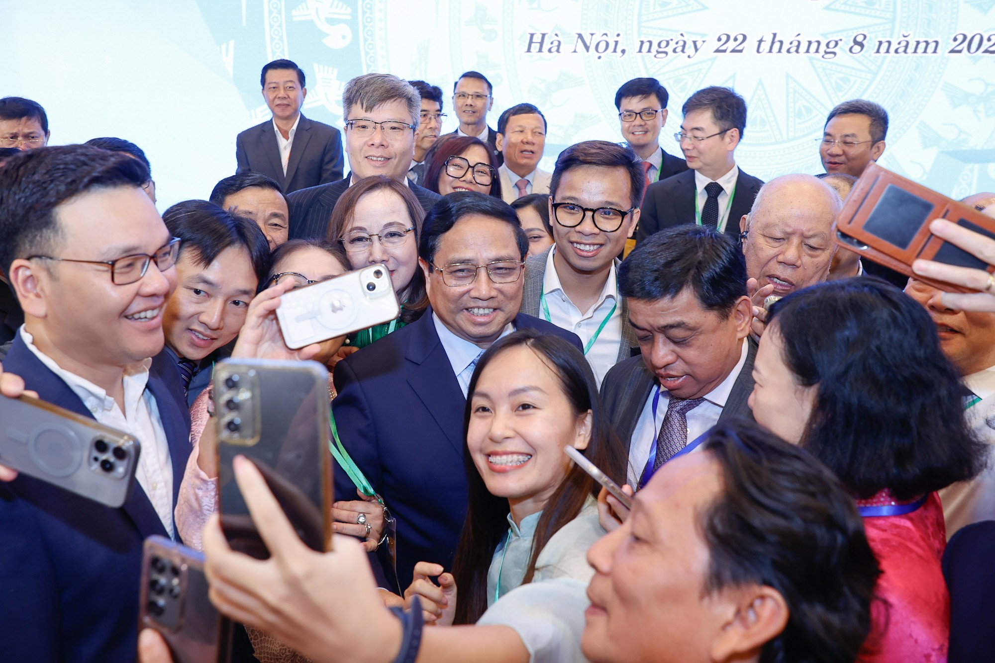 Thủ tướng chia sẻ 3 thông điệp, 3 định hướng, 3 trọng tâm đến người Việt Nam ở nước ngoài