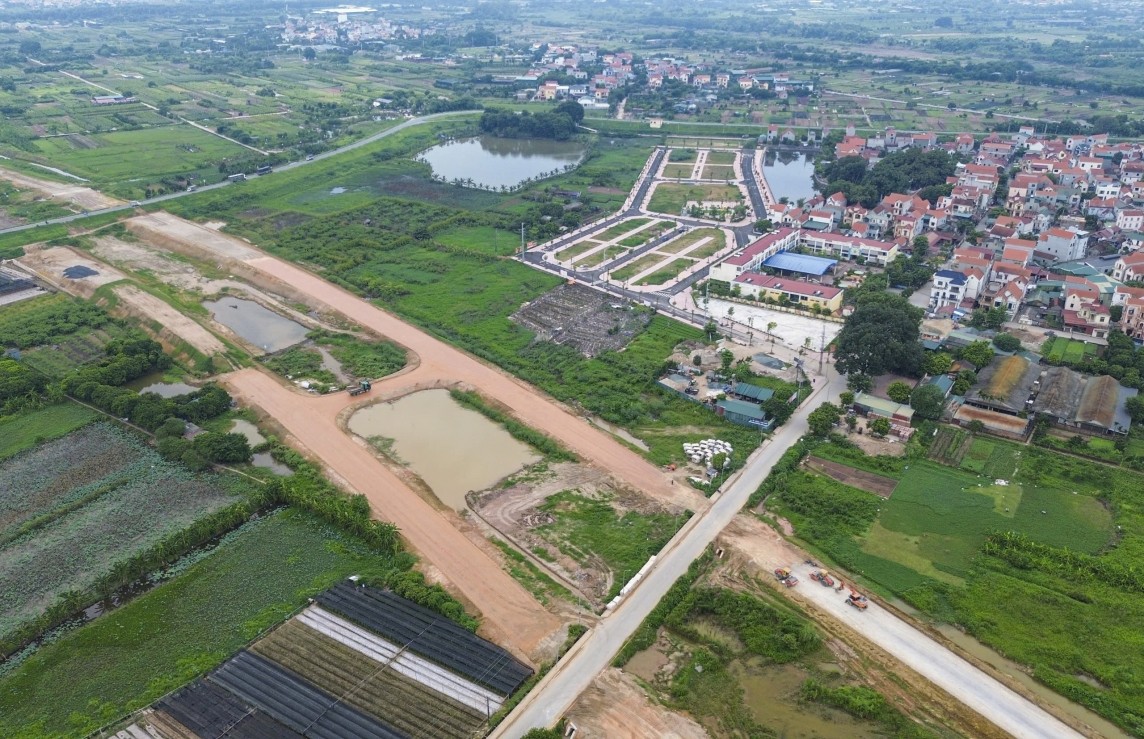 Sốt đất ảo: Tìm dấu hiệu trốn thuế để ‘chọc thủng’ bong bóng bất động sản