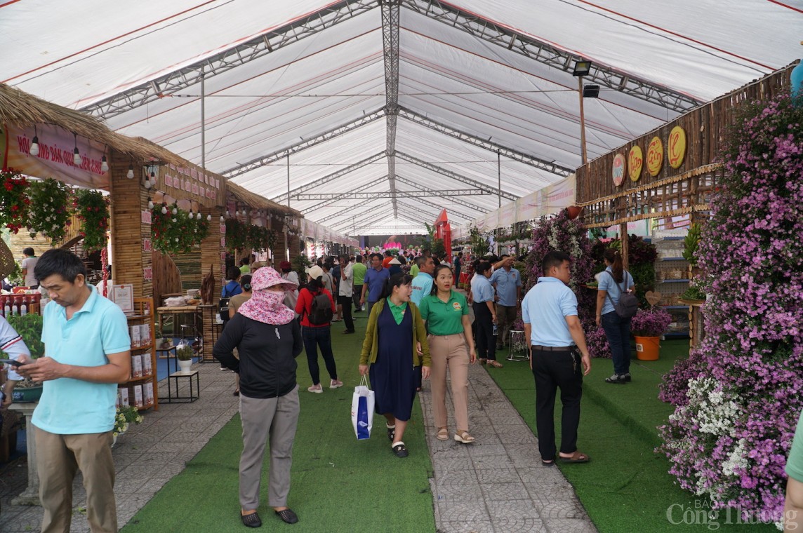 Đây là hoạt động hưởng ứng lan tỏa Cuộc vận động Người Việt Nam ưu tiên dùng hàng Việt Nam TP. Đà Nẵng năm 2024 Đây là hoạt động hưởng ứng lan tỏa Cuộc vận động Người Việt Nam ưu tiên dùng hàng Việt Nam TP. Đà Nẵng năm 2024