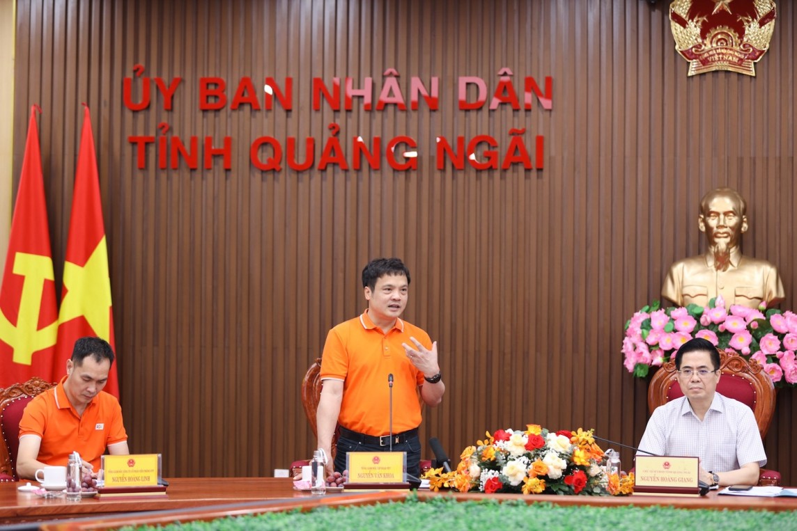Tổng Giám đốc Tập đoàn FPT Nguyễn Văn Khoa nêu các đề xuất hợp tác về giáo dục và chuyển đổi số với tỉnh Quảng Ngãi Tổng Giám đốc Tập đoàn FPT Nguyễn Văn Khoa nêu các đề xuất hợp tác về giáo dục và chuyển đổi số với tỉnh Quảng Ngãi