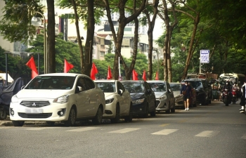 Ô tô đỗ sai quy định: Nỗi ám ảnh thường trực tại quận Thanh Xuân, Hà Nội