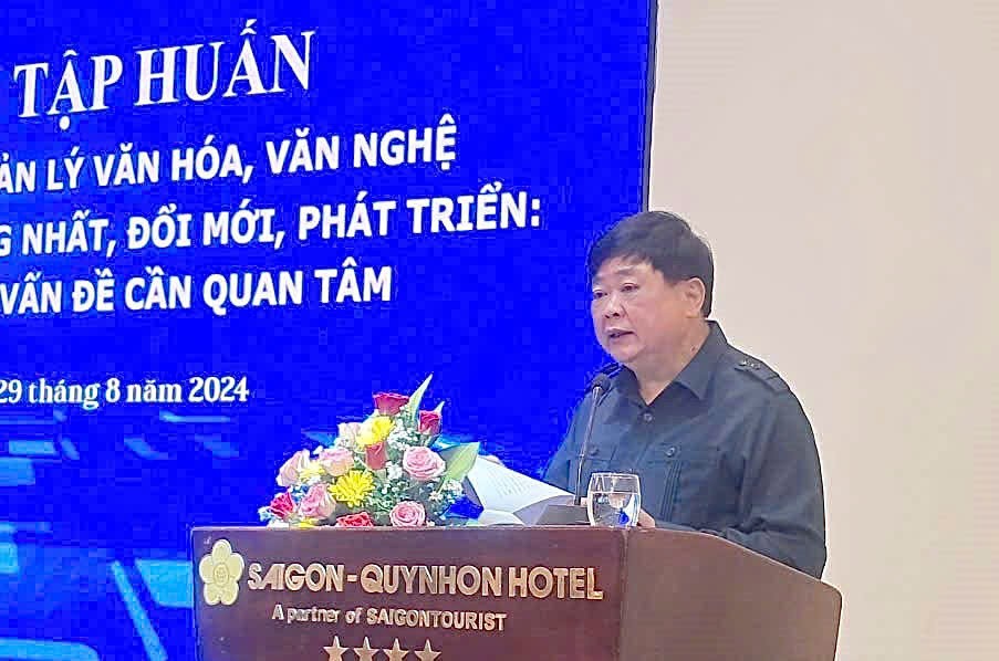 Khai mạc Hội nghị tập huấn công tác lãnh đạo, quản lý văn hóa, văn nghệ Khai mạc Hội nghị tập huấn công tác lãnh đạo, quản lý văn hóa, văn nghệ
