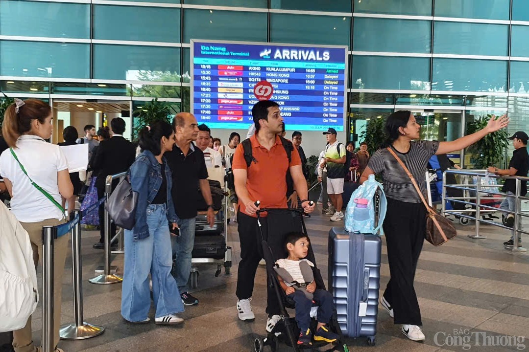 Dự kiến có gần 500 chuyến bay trong nước và quốc tế đến TP. Đà Nẵng trong dịp lễ Quốc khánh 2/9 tới Dự kiến có gần 500 chuyến bay trong nước và quốc tế đến TP. Đà Nẵng trong dịp lễ Quốc khánh 2/9 tới