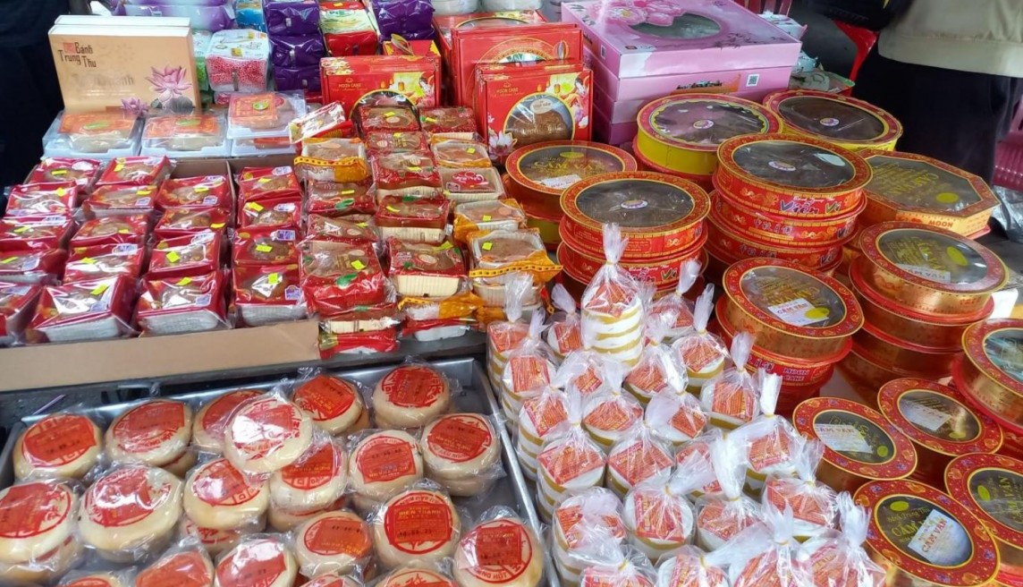 Cục Quản lý thị trường Cần Thơ tăng cường kiểm tra các mặt hàng phục vụ Tết Trung thu. Ảnh MH Cục Quản lý thị trường Cần Thơ tăng cường kiểm tra các mặt hàng phục vụ Tết Trung thu. Ảnh MH