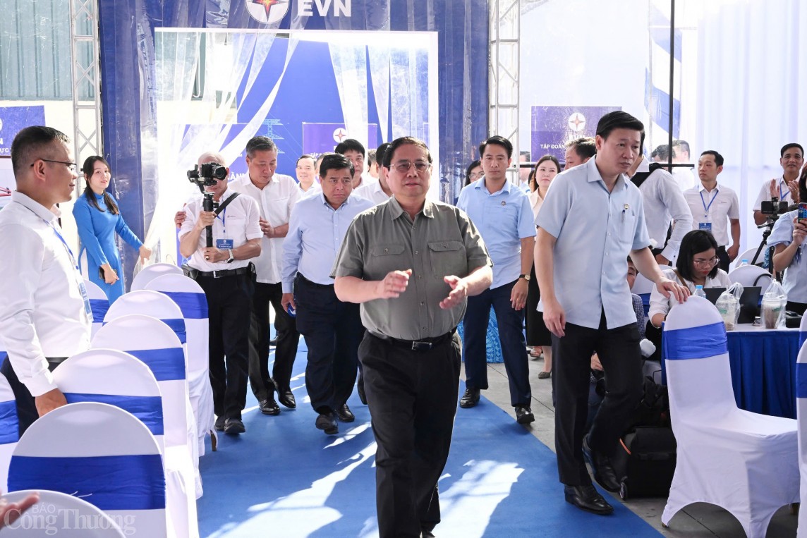 Thủ tướng tham dự Lễ khánh thành đường dây 500kV mạch 3 từ Quảng Trạch đến Phố Nối Thủ tướng tham dự Lễ khánh thành đường dây 500kV mạch 3 từ Quảng Trạch đến Phố Nối