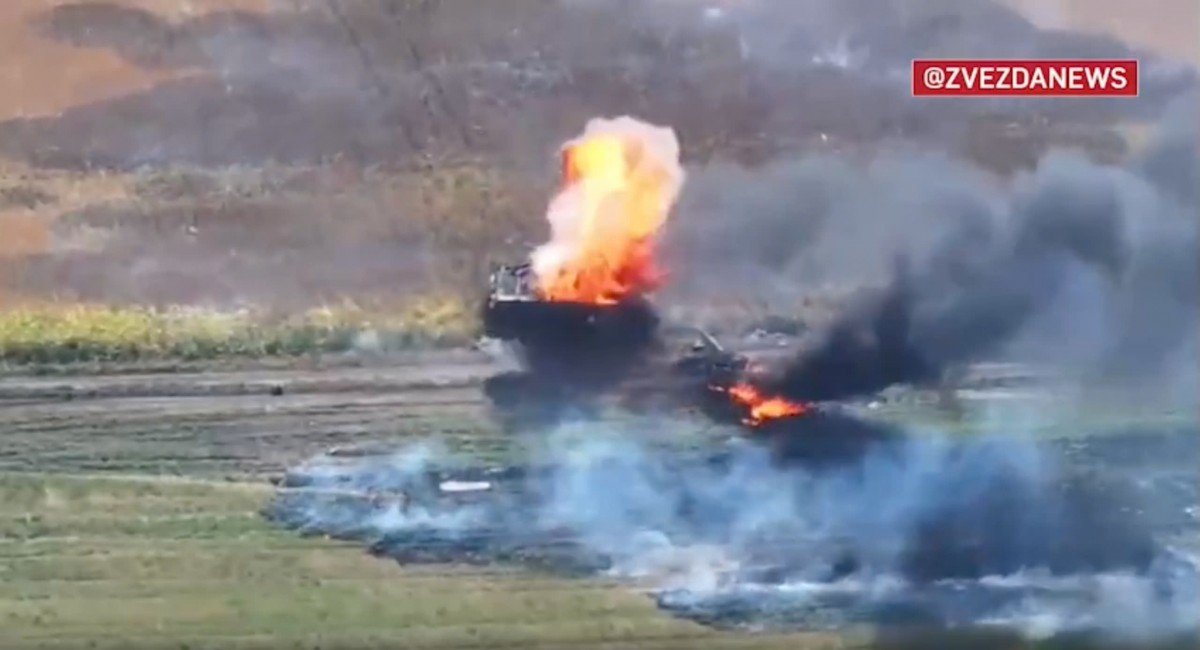 UAV Nga phá hủy một xe tăng của Ukraine tại khu vực Kursk (Nguồn: Zvezda News) UAV Nga phá hủy một xe tăng của Ukraine tại khu vực Kursk (Nguồn: Zvezda News)