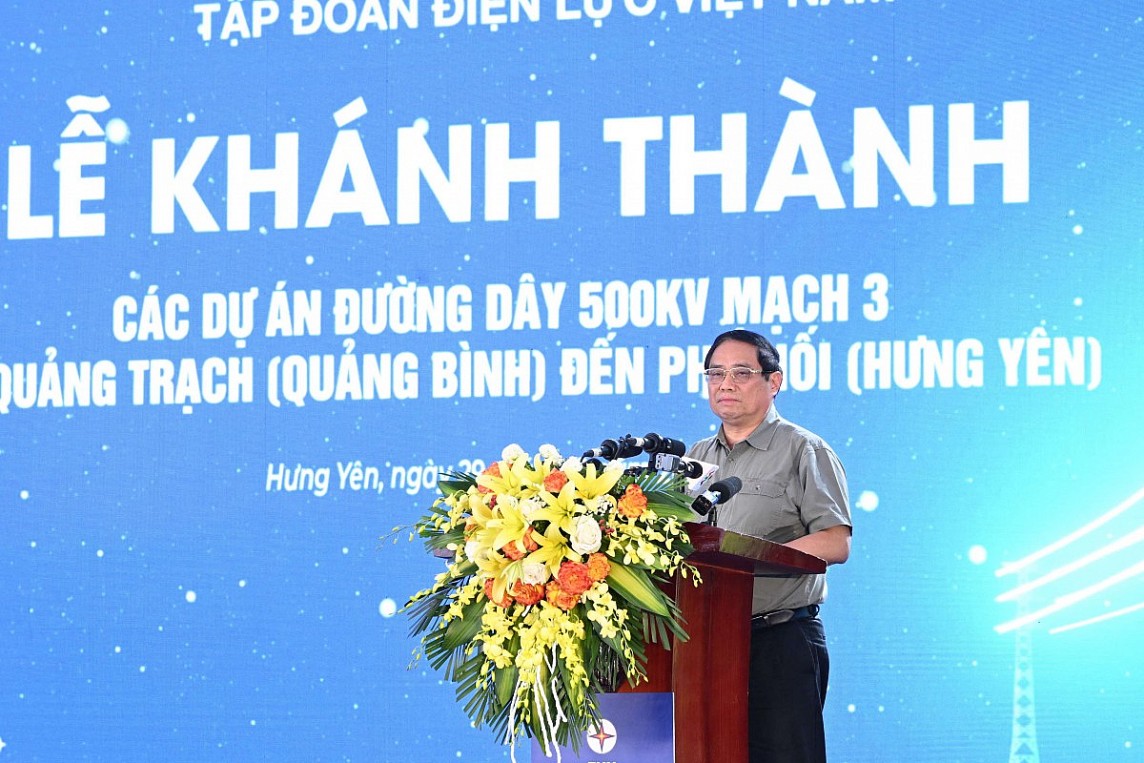 Thủ tướng Phạm Minh Chính: Sức mạnh tổng hợp làm lên kỳ tích đường dây 500kV mạch 3 Thủ tướng Phạm Minh Chính: Sức mạnh tổng hợp làm lên kỳ tích đường dây 500kV mạch 3