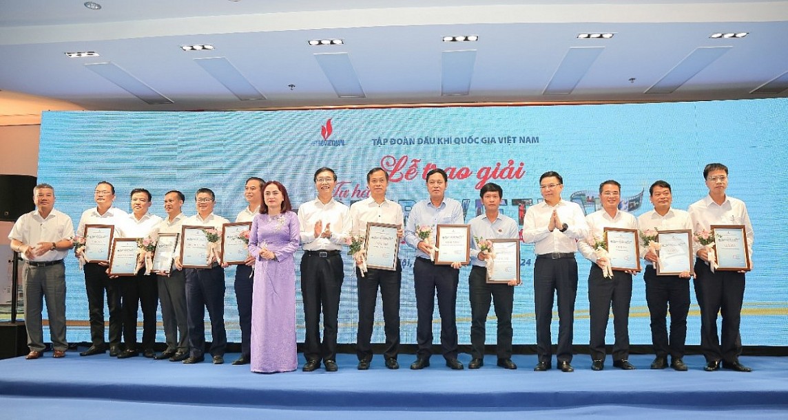 PV GAS xuất sắc nhận giải Nhì tập thể tại Cuộc thi “Tự hào Petrovietnam” PV GAS xuất sắc nhận giải Nhì tập thể tại Cuộc thi “Tự hào Petrovietnam”