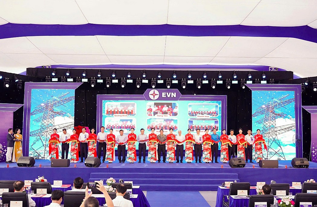 Tổng giám đốc Tập đoàn PC1 chia sẻ 3 yếu tố góp phần cho thành công của đường dây 500kV mạch 3 Tổng giám đốc Tập đoàn PC1 chia sẻ 3 yếu tố góp phần cho thành công của đường dây 500kV mạch 3